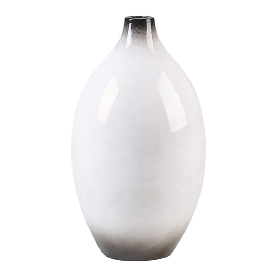 Moderne Witte Keramische Vaas - Gradiënt Zwart Accent bij Hals en Voet - Minimalistische Ovale Bloemvaas