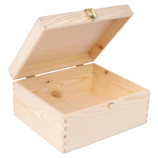 Vierkante Grenenhouten Kist met Metalen Sluiting